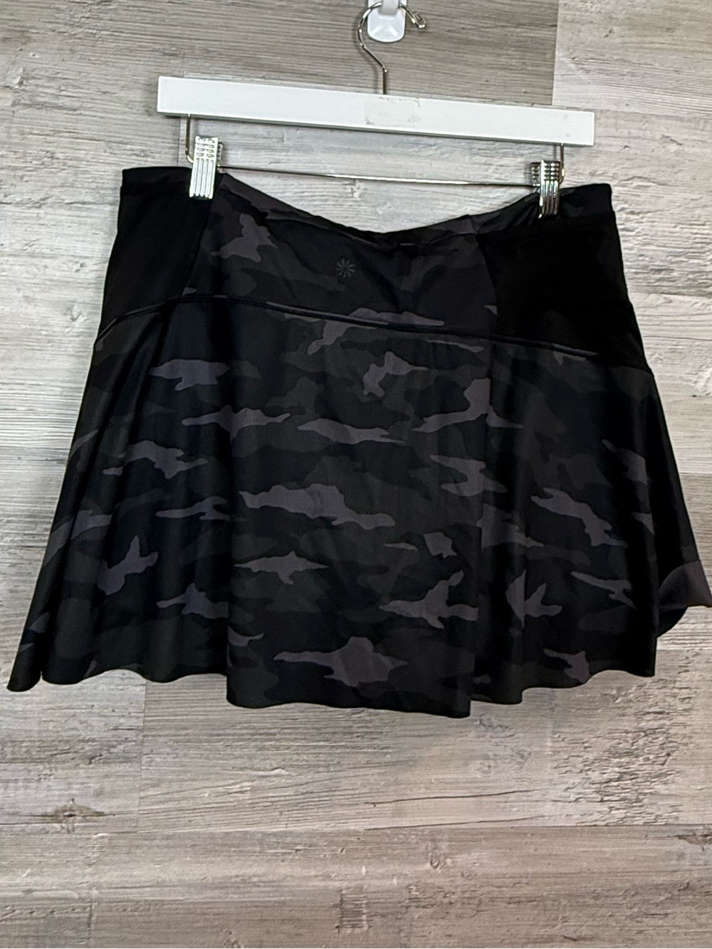 Athleta Dark Camo Match Point Skort L Built-In Shorts Pocket Athletic Skirt - Picture 3 of 9